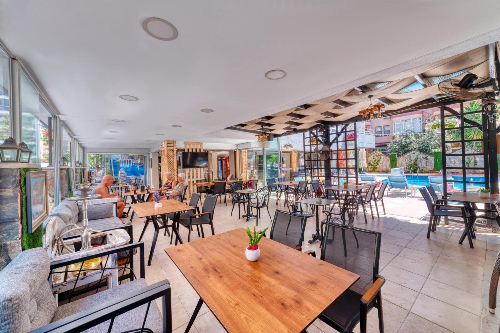 Kleopatra Icaria Apart Hotel Alanya Buitenkant foto